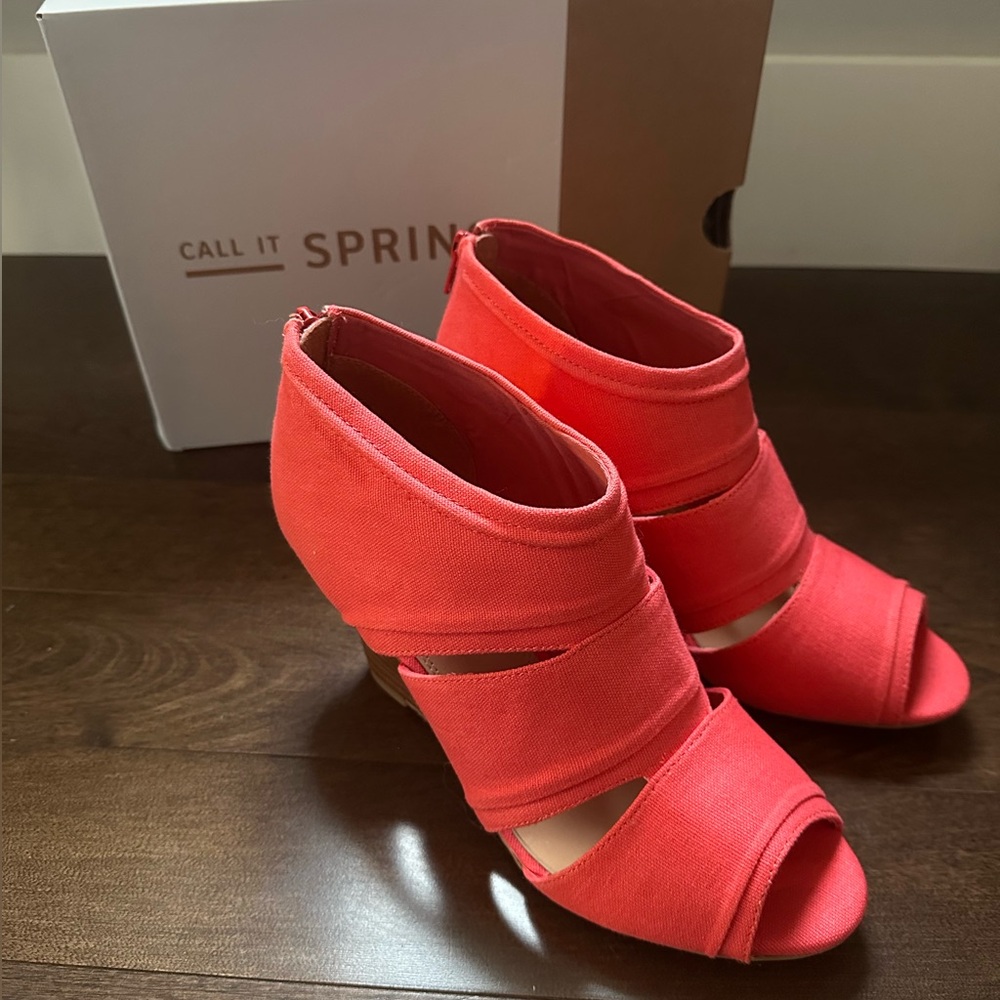 Call It Spring Women's Coral Heels
